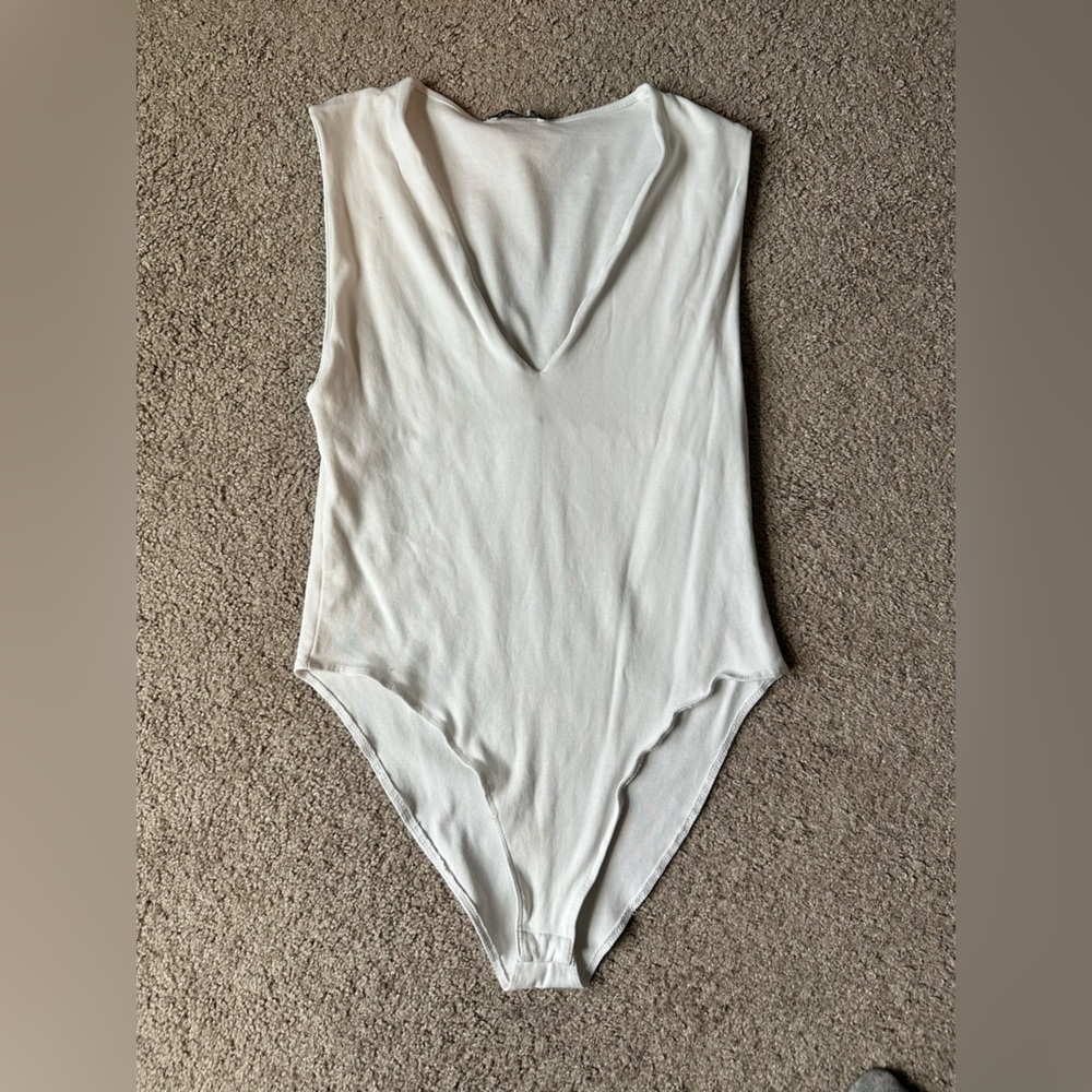 Zara White‎ Deep V Bodysuit Size XL